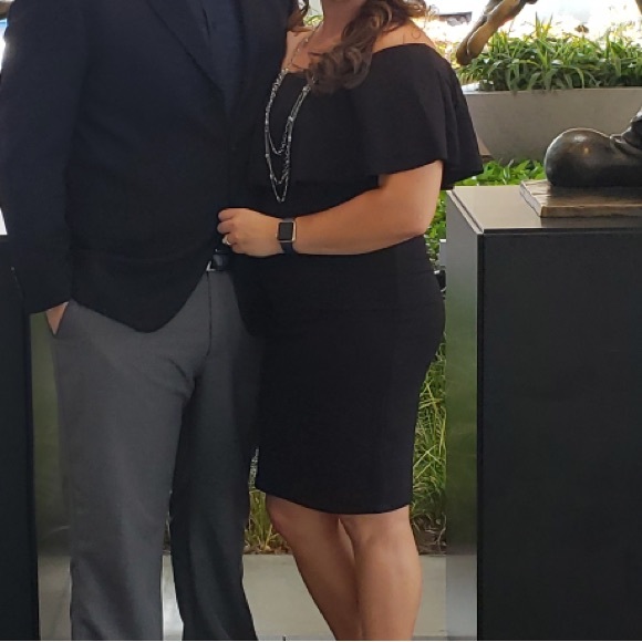 Off the shoulder ruffle dress - Picture 2 of 3